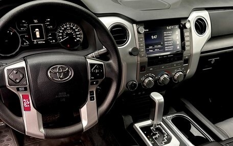Toyota Tundra II, 2021 год, 5 550 000 рублей, 7 фотография