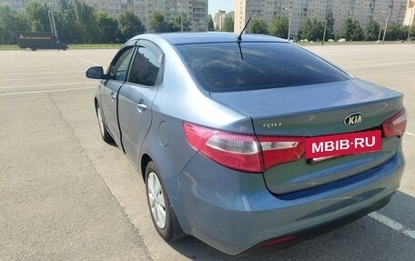 KIA Rio III рестайлинг, 2013 год, 12 фотография