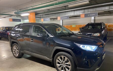 Toyota RAV4, 2022 год, 4 000 000 рублей, 4 фотография