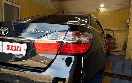 Toyota Camry, 2017 год, 2 000 000 рублей, 6 фотография