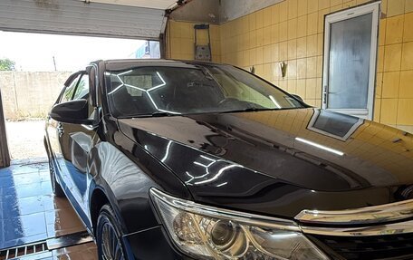 Toyota Camry, 2017 год, 2 000 000 рублей, 4 фотография