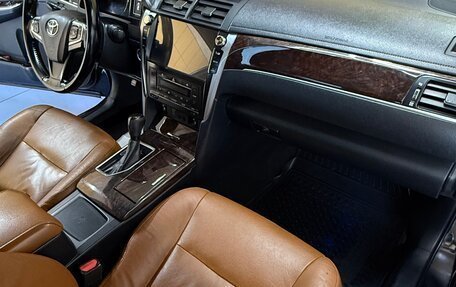 Toyota Camry, 2017 год, 2 000 000 рублей, 9 фотография