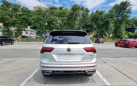 Volkswagen Tiguan II, 2021 год, 4 280 000 рублей, 3 фотография