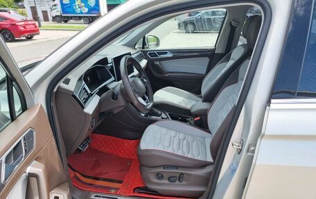 Volkswagen Tiguan II, 2021 год, 4 280 000 рублей, 11 фотография