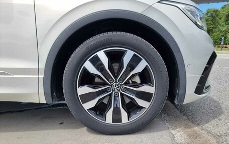 Volkswagen Tiguan II, 2021 год, 4 280 000 рублей, 17 фотография