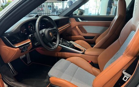 Porsche 911, 2024 год, 27 900 000 рублей, 2 фотография