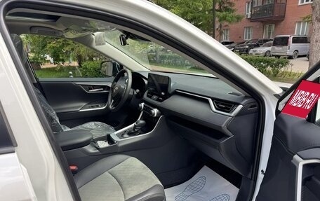 Toyota RAV4, 2025 год, 3 780 000 рублей, 8 фотография