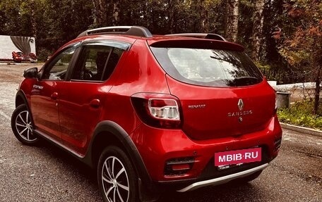 Renault Sandero II рестайлинг, 2015 год, 800 000 рублей, 2 фотография