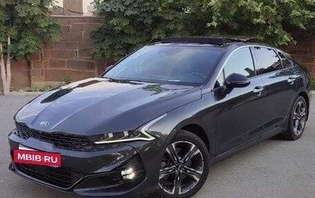 KIA K5, 2021 год, 2 700 000 рублей, 2 фотография