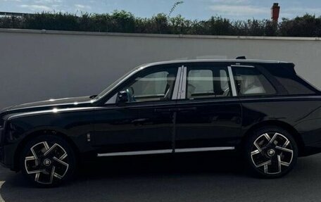 Rolls-Royce Cullinan, 2025 год, 80 000 000 рублей, 5 фотография