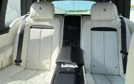 Rolls-Royce Cullinan, 2025 год, 80 000 000 рублей, 10 фотография