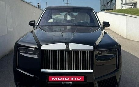 Rolls-Royce Cullinan, 2025 год, 80 000 000 рублей, 2 фотография