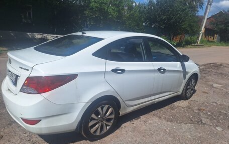 Hyundai Solaris II рестайлинг, 2013 год, 850 000 рублей, 2 фотография