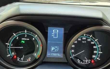 Toyota Land Cruiser Prado 150 рестайлинг 2, 2013 год, 3 000 000 рублей, 10 фотография