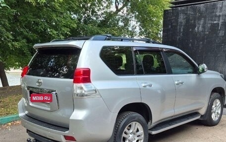 Toyota Land Cruiser Prado 150 рестайлинг 2, 2013 год, 3 000 000 рублей, 3 фотография