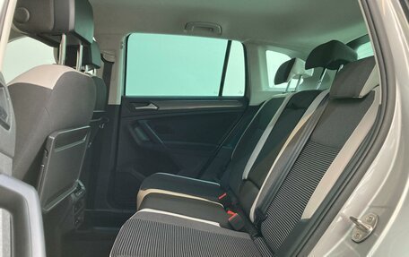 Volkswagen Tiguan II, 2019 год, 2 600 000 рублей, 15 фотография