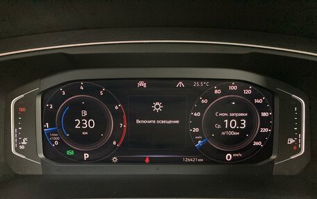 Volkswagen Tiguan II, 2019 год, 2 600 000 рублей, 22 фотография