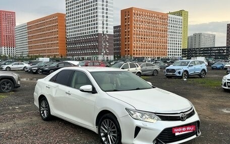 Toyota Camry, 2017 год, 1 950 000 рублей, 2 фотография