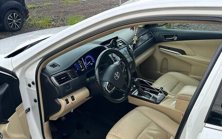 Toyota Camry, 2017 год, 1 950 000 рублей, 8 фотография
