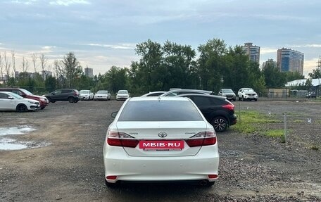 Toyota Camry, 2017 год, 1 950 000 рублей, 4 фотография