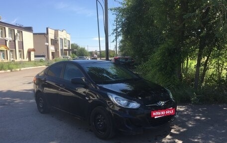 Hyundai Solaris II рестайлинг, 2013 год, 569 000 рублей, 3 фотография