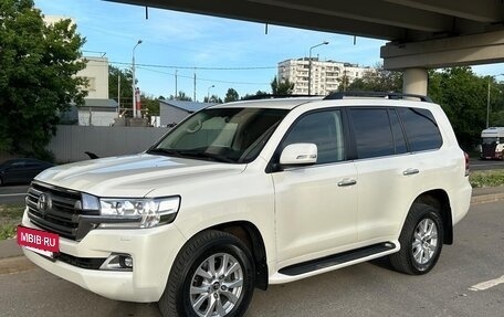 Toyota Land Cruiser 200, 2019 год, 6 480 000 рублей, 8 фотография