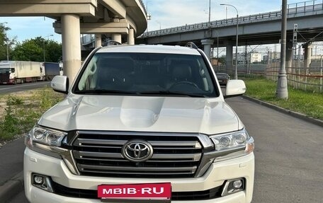Toyota Land Cruiser 200, 2019 год, 6 480 000 рублей, 2 фотография
