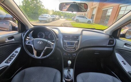 Hyundai Solaris II рестайлинг, 2015 год, 935 000 рублей, 5 фотография