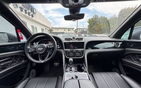 Bentley Bentayga I, 2021 год, 15 700 000 рублей, 9 фотография
