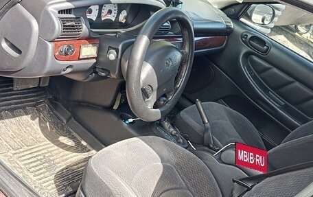 Dodge Stratus II, 2001 год, 250 000 рублей, 6 фотография