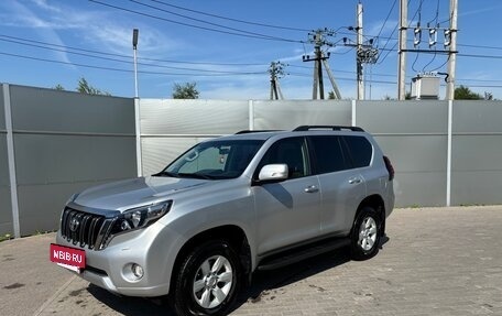 Toyota Land Cruiser Prado 150 рестайлинг 2, 2015 год, 3 550 000 рублей, 5 фотография