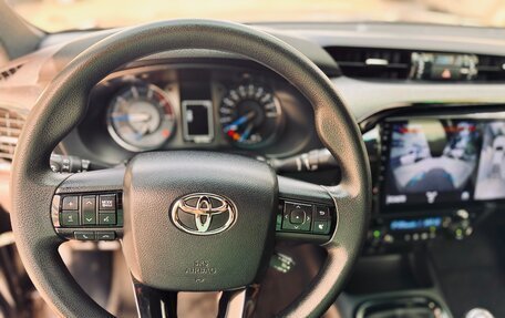 Toyota Hilux VIII, 2022 год, 4 199 000 рублей, 9 фотография