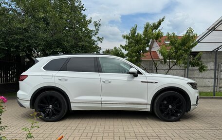 Volkswagen Touareg III, 2019 год, 5 700 000 рублей, 6 фотография