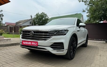 Volkswagen Touareg III, 2019 год, 5 700 000 рублей, 2 фотография
