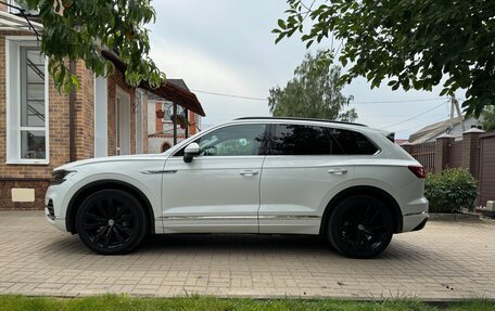 Volkswagen Touareg III, 2019 год, 5 700 000 рублей, 10 фотография