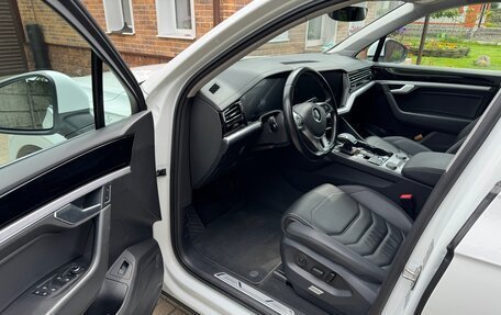 Volkswagen Touareg III, 2019 год, 5 700 000 рублей, 11 фотография