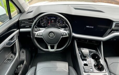 Volkswagen Touareg III, 2019 год, 5 700 000 рублей, 15 фотография