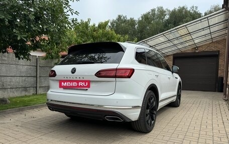 Volkswagen Touareg III, 2019 год, 5 700 000 рублей, 7 фотография