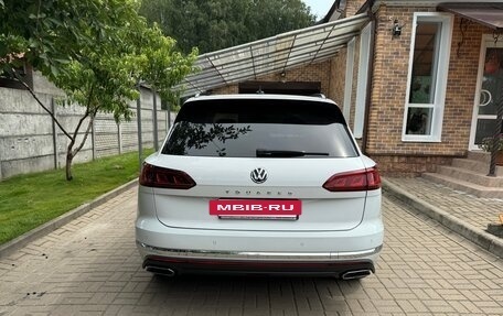Volkswagen Touareg III, 2019 год, 5 700 000 рублей, 8 фотография