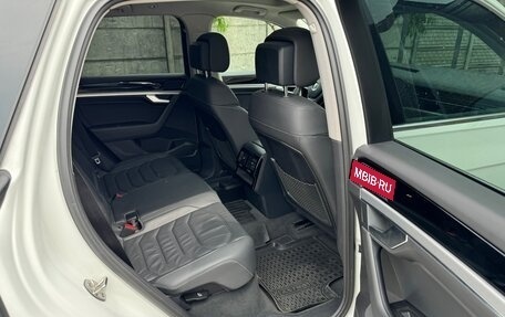 Volkswagen Touareg III, 2019 год, 5 700 000 рублей, 20 фотография