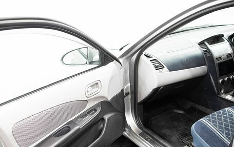 Nissan Wingroad III, 2003 год, 395 000 рублей, 14 фотография
