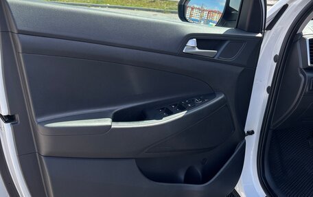 Hyundai Tucson III, 2018 год, 2 300 000 рублей, 19 фотография