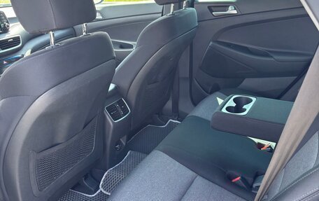 Hyundai Tucson III, 2018 год, 2 300 000 рублей, 16 фотография