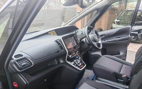 Nissan Serena IV, 2019 год, 1 650 000 рублей, 12 фотография