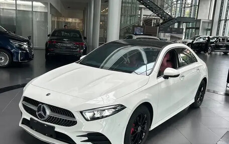 Mercedes-Benz A-Класс, 2022 год, 1 580 045 рублей, 1 фотография