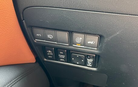Infiniti QX56, 2011 год, 2 300 000 рублей, 29 фотография