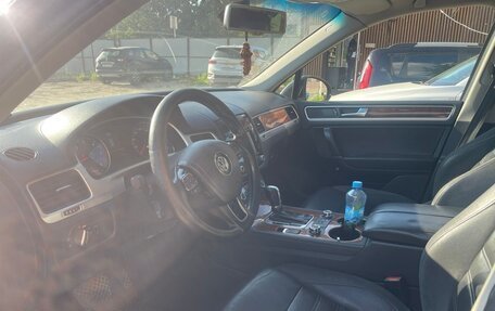 Volkswagen Touareg III, 2011 год, 1 750 000 рублей, 6 фотография