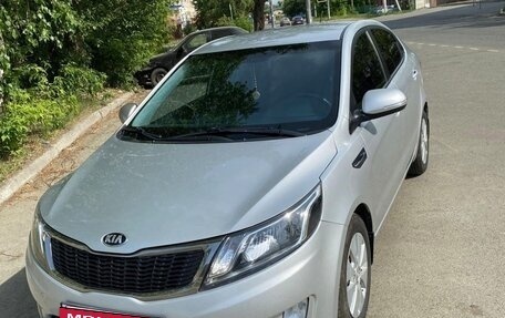 KIA Rio III рестайлинг, 2013 год, 830 000 рублей, 5 фотография