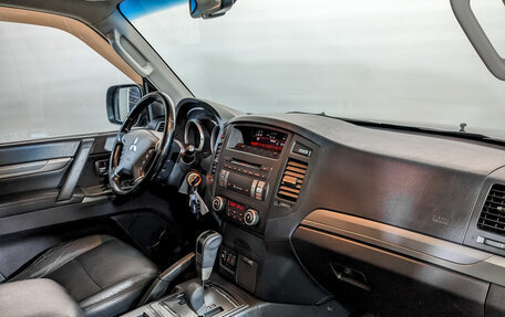 Mitsubishi Pajero IV, 2011 год, 1 980 000 рублей, 11 фотография