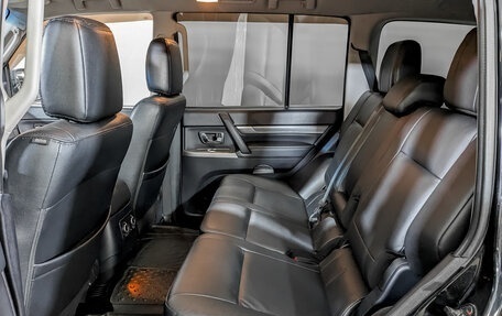 Mitsubishi Pajero IV, 2011 год, 1 980 000 рублей, 12 фотография